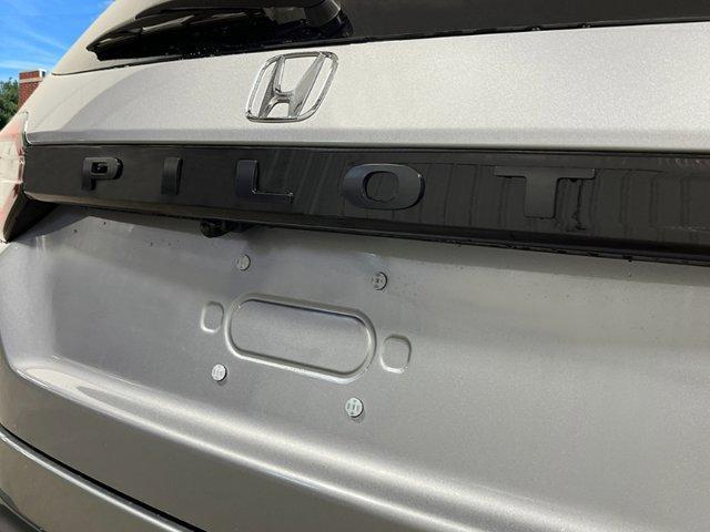 new 2025 Honda Pilot car, priced at $50,895