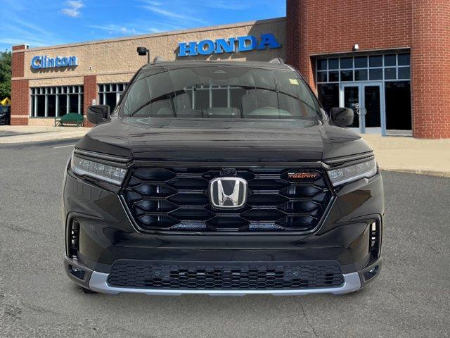 new 2025 Honda Pilot car, priced at $50,795