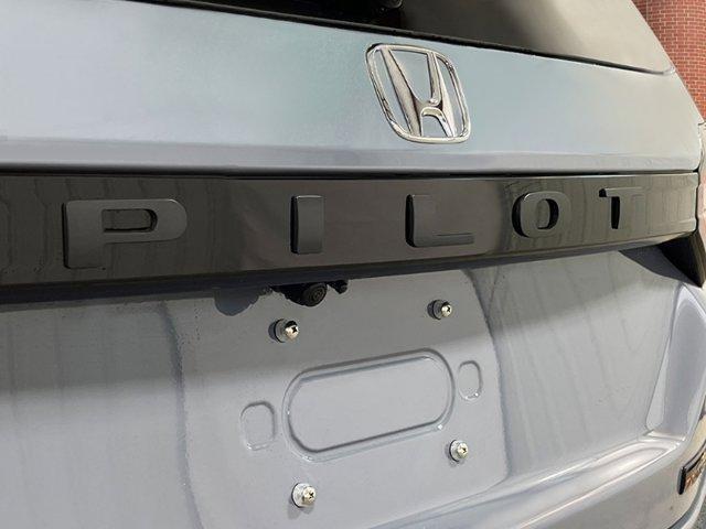 new 2025 Honda Pilot car, priced at $51,250