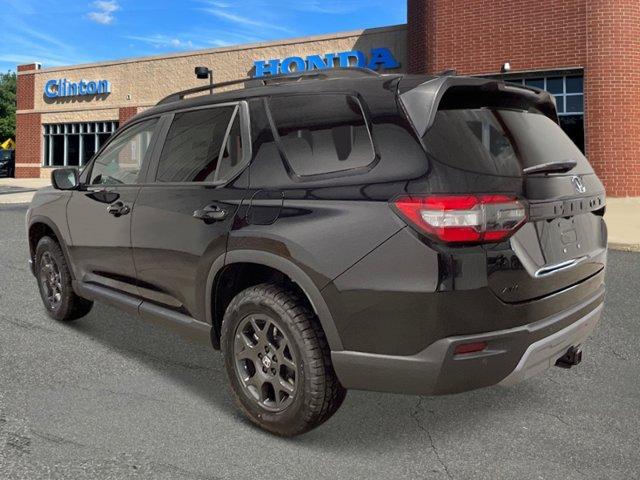 new 2025 Honda Pilot car, priced at $50,895