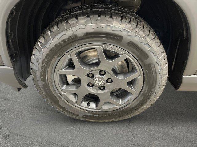 new 2025 Honda Pilot car, priced at $50,895