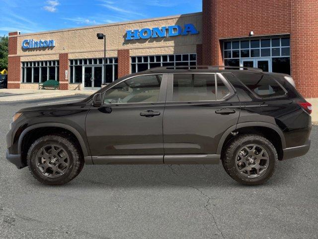 new 2025 Honda Pilot car, priced at $50,895