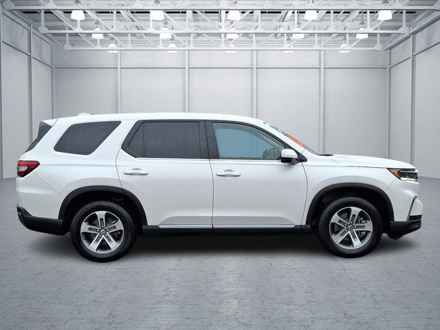 used 2025 Honda Pilot car, priced at $42,334