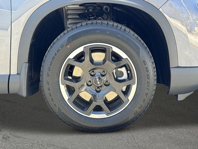 new 2025 Honda Pilot car, priced at $48,950