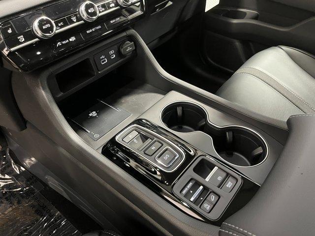new 2025 Honda Pilot car, priced at $48,950