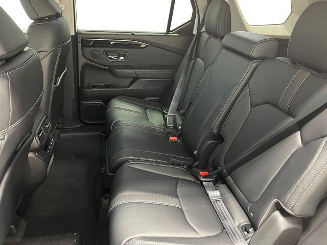 new 2025 Honda Pilot car, priced at $48,950