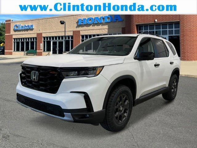 new 2025 Honda Pilot car, priced at $50,950