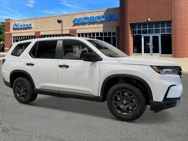 new 2025 Honda Pilot car, priced at $50,950