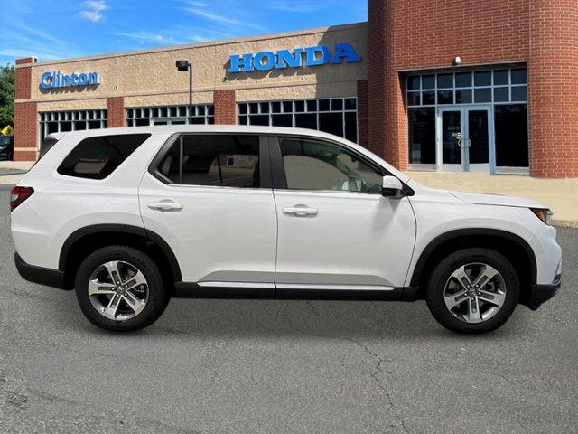 new 2025 Honda Pilot car, priced at $47,550
