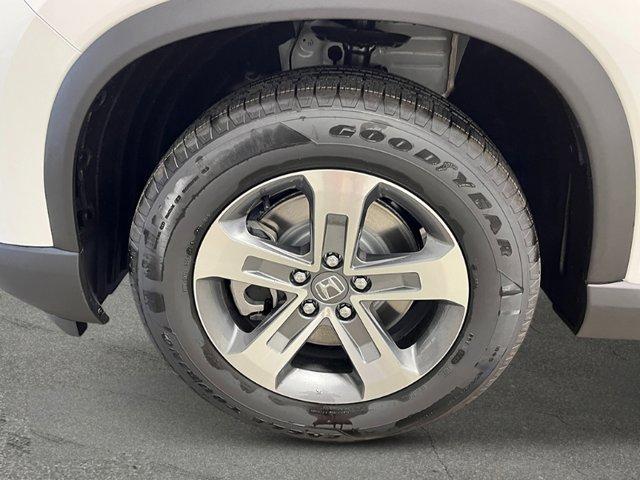 new 2025 Honda Pilot car, priced at $47,550