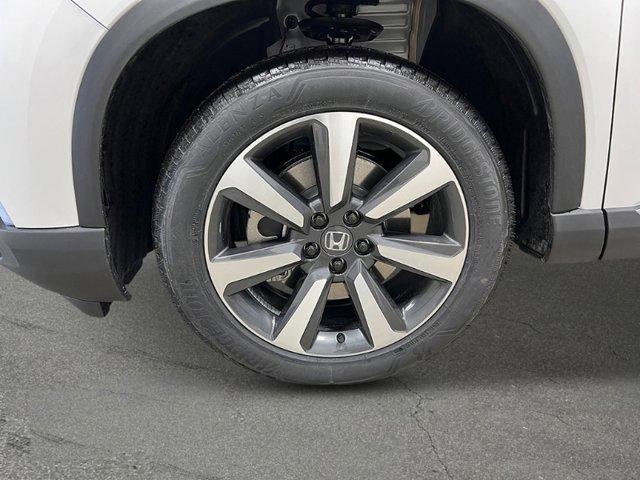 new 2025 Honda Pilot car, priced at $54,985