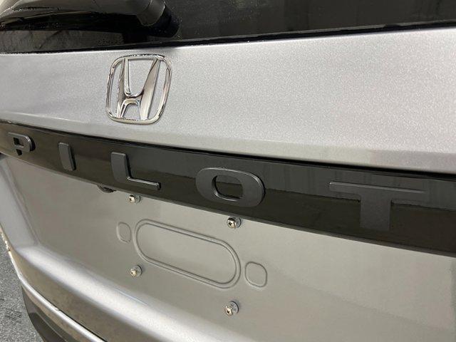 new 2025 Honda Pilot car, priced at $47,050