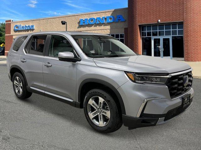 new 2025 Honda Pilot car, priced at $47,050