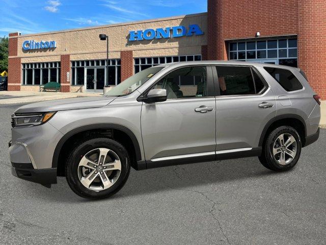 new 2025 Honda Pilot car, priced at $47,050