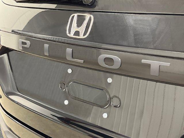 new 2025 Honda Pilot car, priced at $50,850