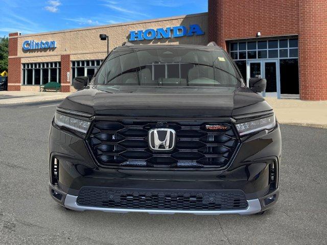new 2025 Honda Pilot car, priced at $50,850
