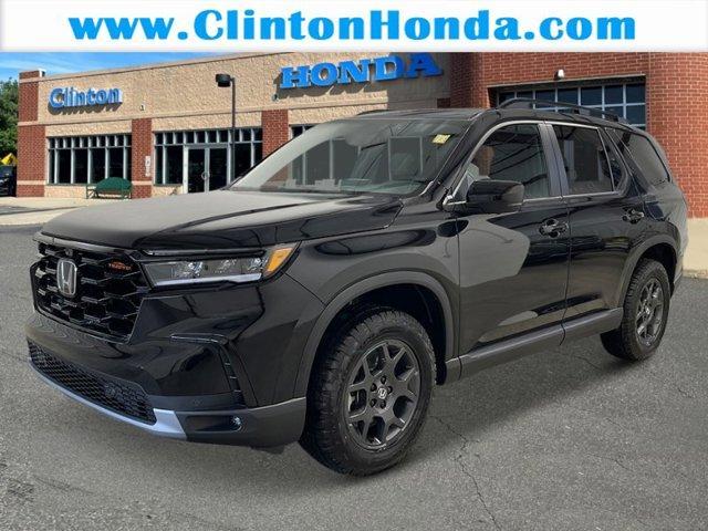 new 2025 Honda Pilot car, priced at $50,850