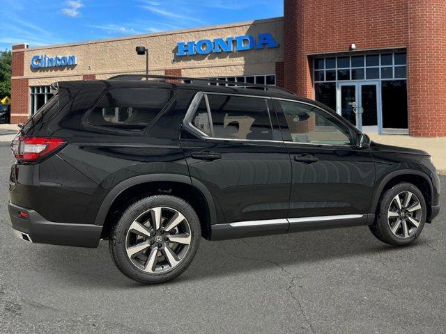 new 2025 Honda Pilot car, priced at $51,050