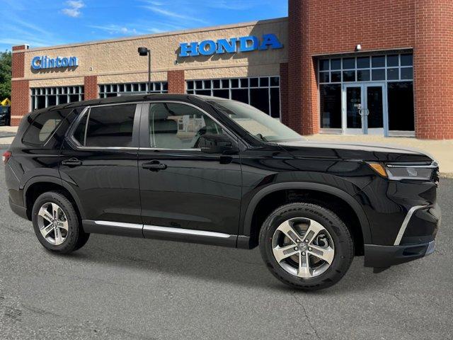 new 2025 Honda Pilot car, priced at $48,175