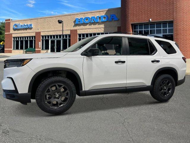 new 2025 Honda Pilot car, priced at $50,950