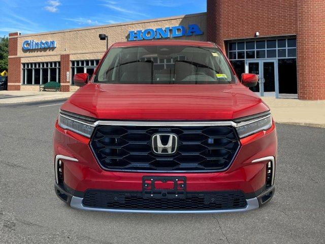 new 2025 Honda Pilot car, priced at $47,550