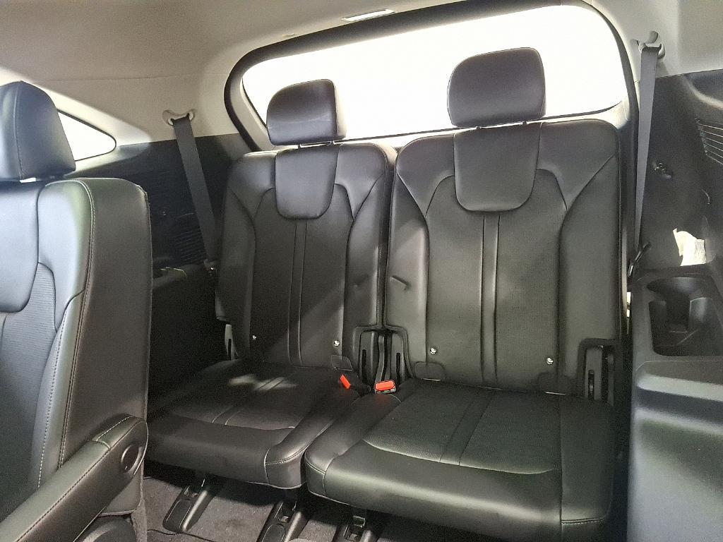 used 2024 Kia Sorento car, priced at $36,740