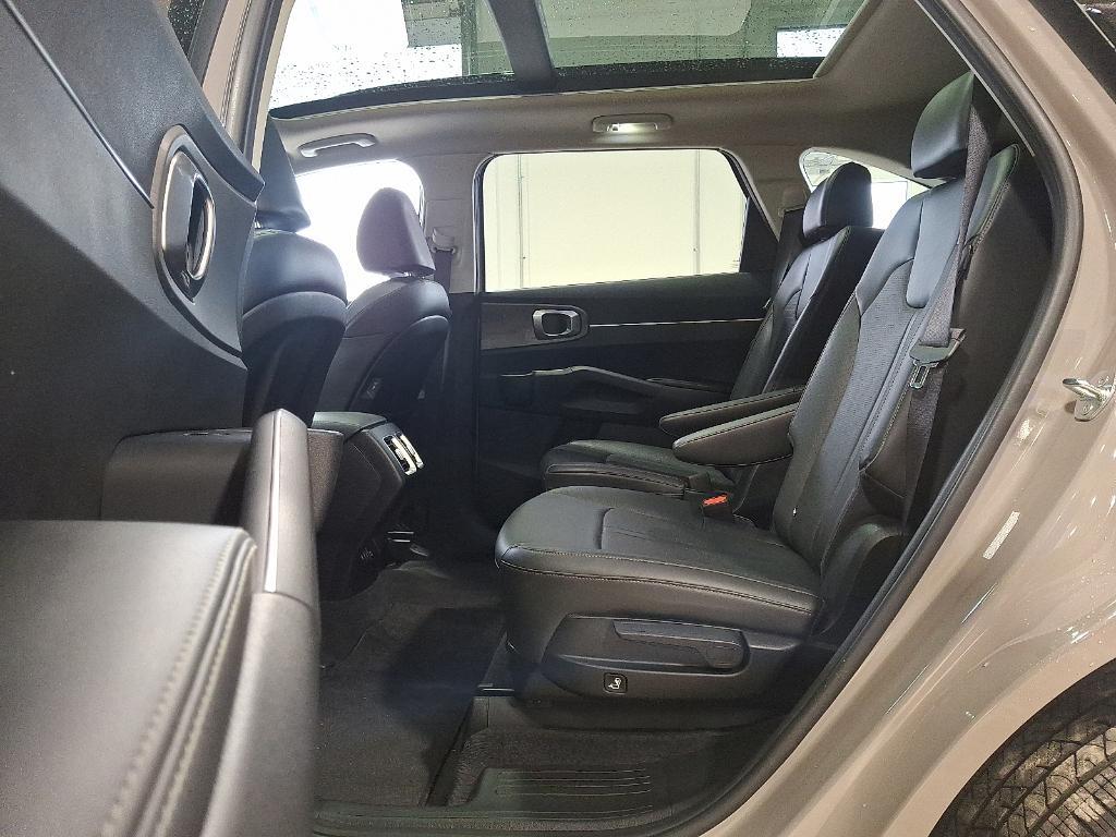 used 2024 Kia Sorento car, priced at $36,740