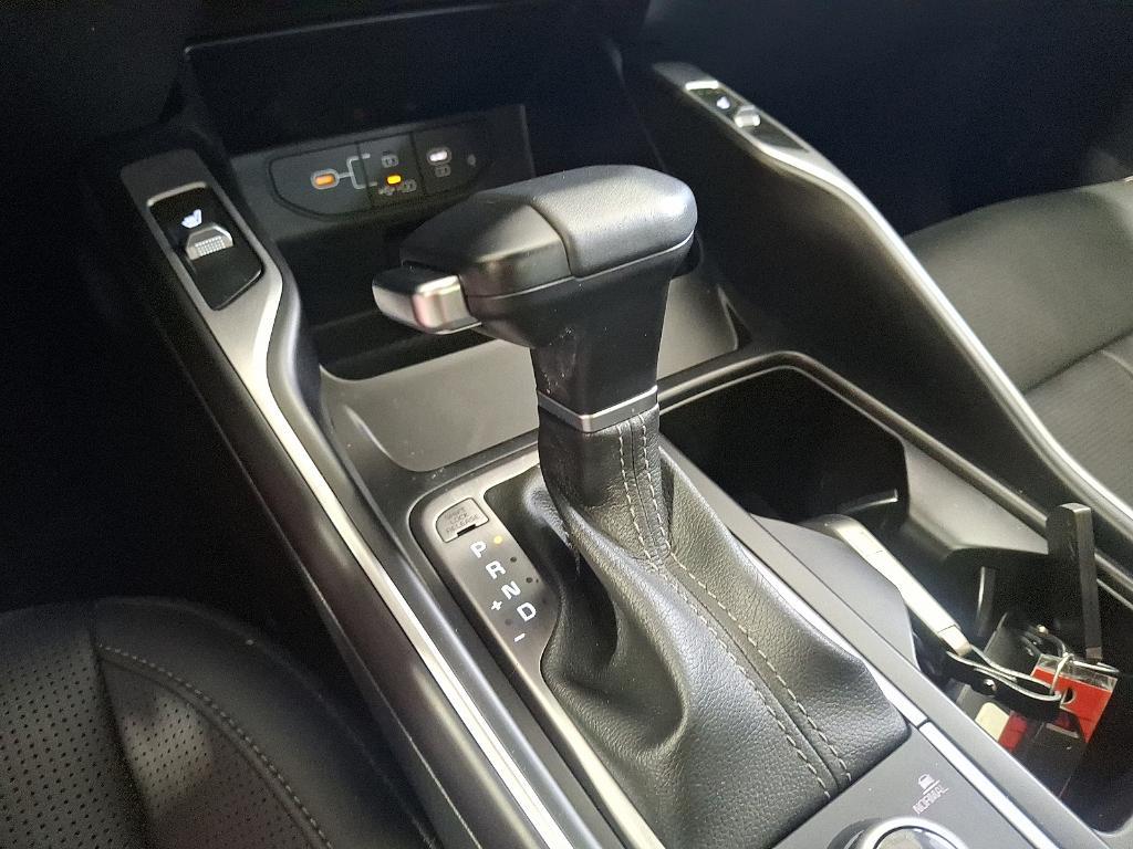 used 2024 Kia Sorento car, priced at $36,740