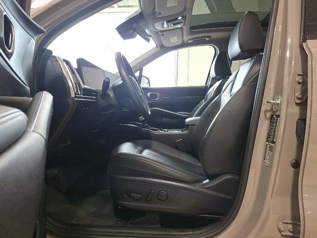 used 2024 Kia Sorento car, priced at $36,740