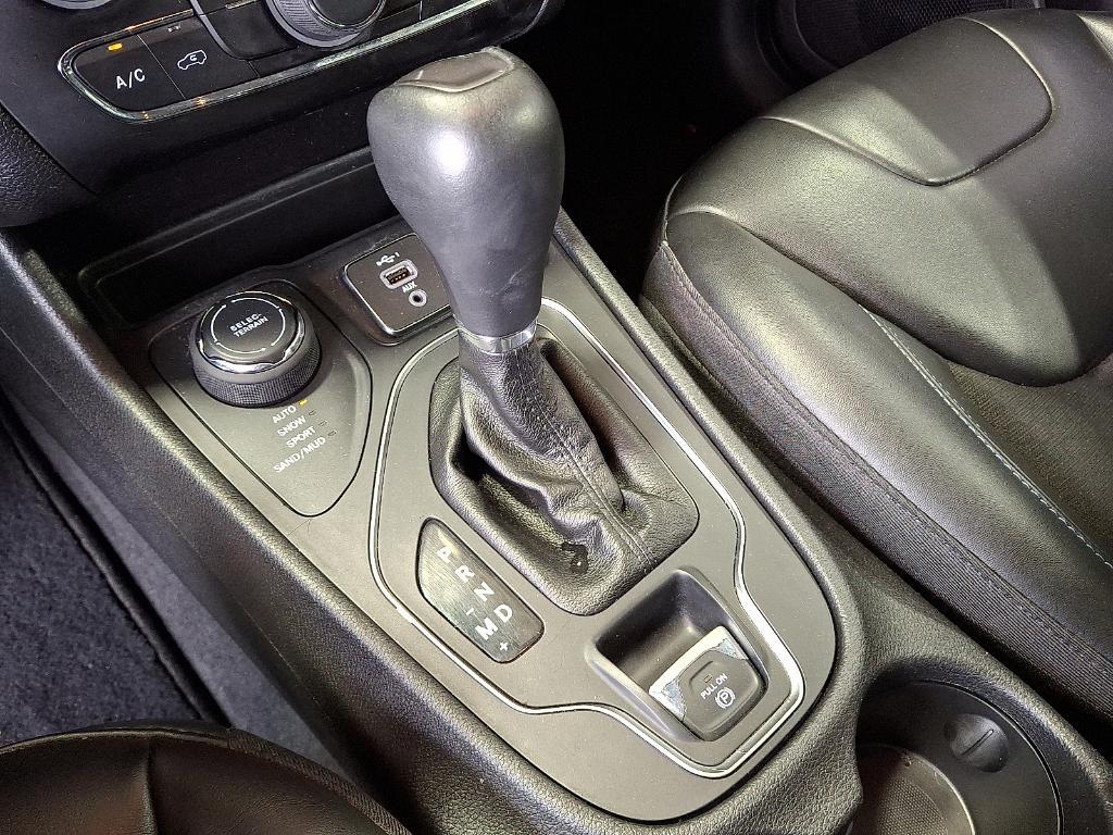 used 2020 Jeep Cherokee car, priced at $19,490