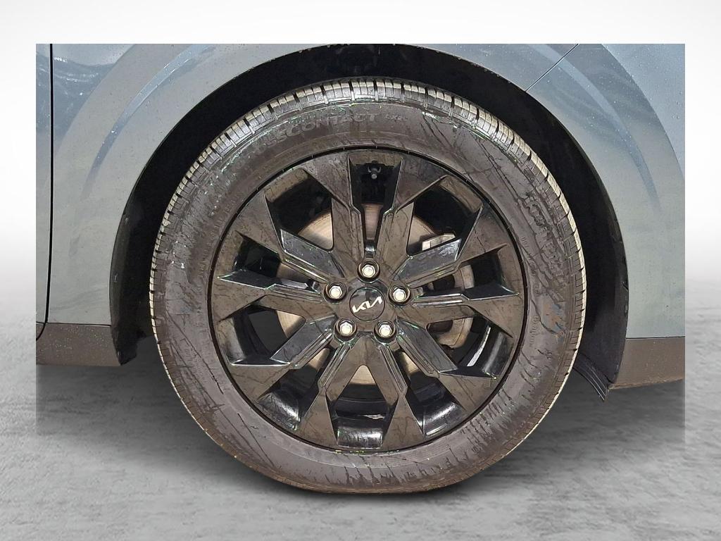 used 2023 Kia Carnival car, priced at $38,990