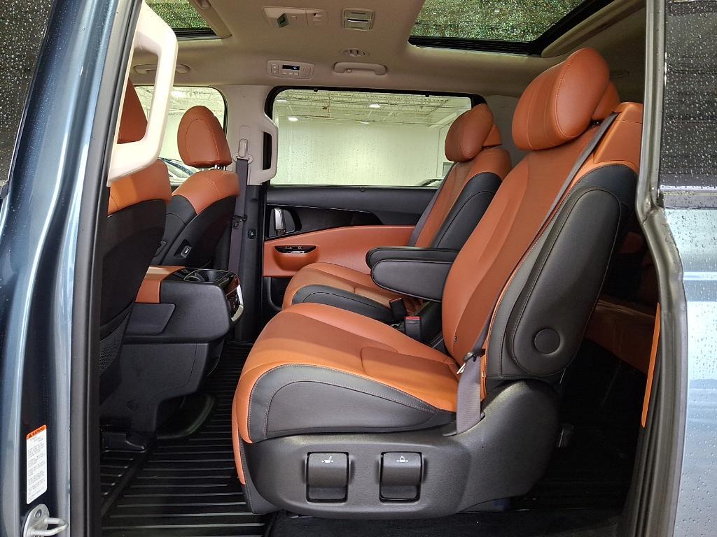 used 2023 Kia Carnival car, priced at $38,990