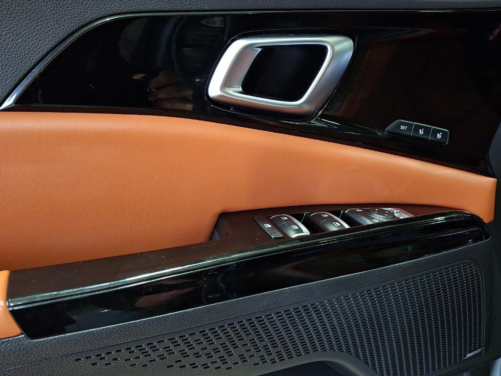 used 2023 Kia Carnival car, priced at $38,990