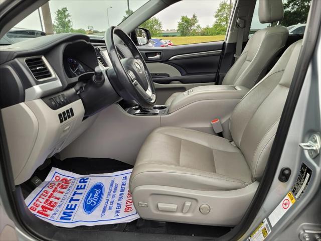 used 2019 Toyota Highlander car, priced at $29,988