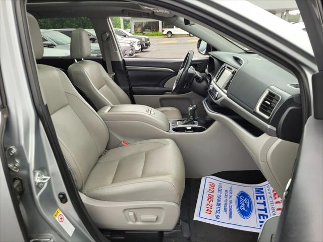 used 2019 Toyota Highlander car, priced at $29,988