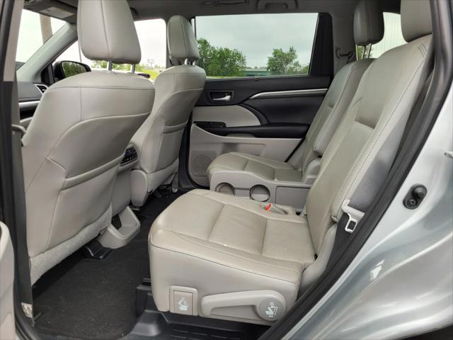 used 2019 Toyota Highlander car, priced at $29,988