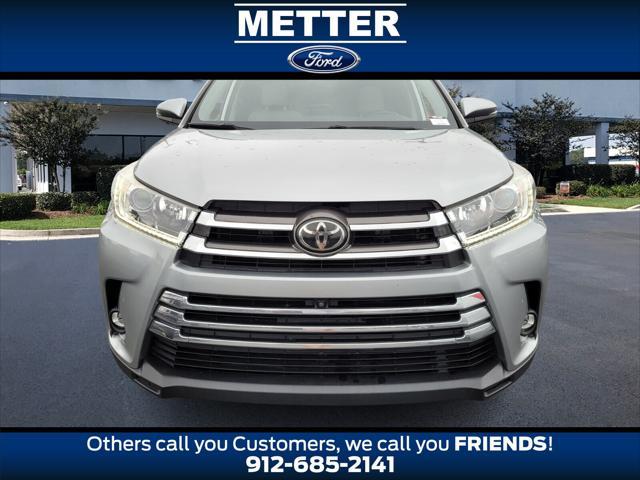 used 2019 Toyota Highlander car, priced at $30,787