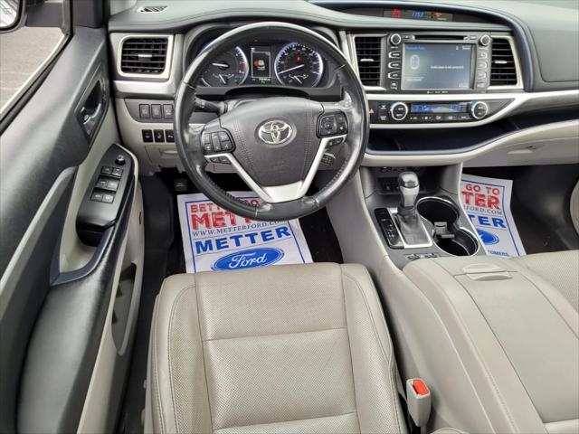 used 2019 Toyota Highlander car, priced at $29,988