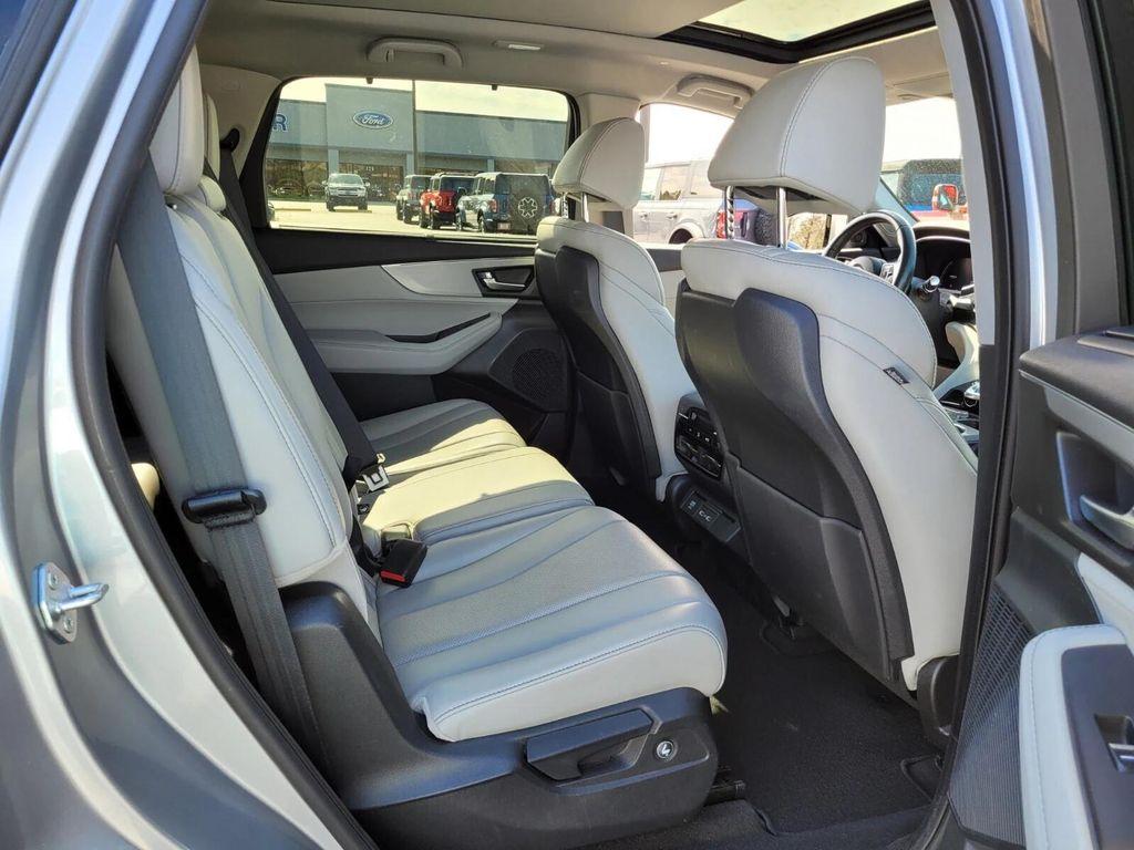 used 2022 Acura MDX car, priced at $34,988