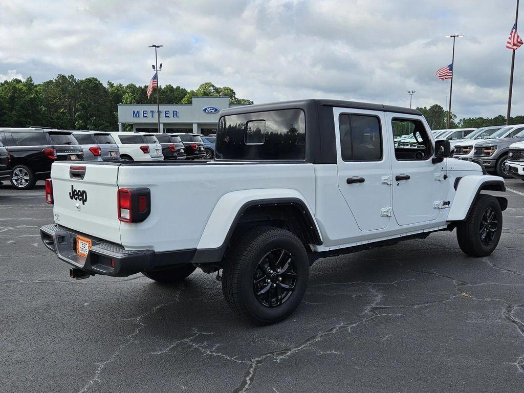 used 2022 Jeep Gladiator car, priced at $27,988