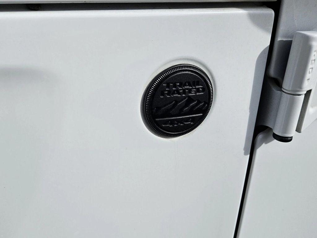 used 2022 Jeep Gladiator car, priced at $27,988