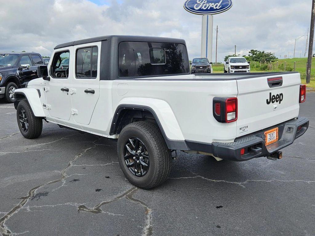 used 2022 Jeep Gladiator car, priced at $27,988