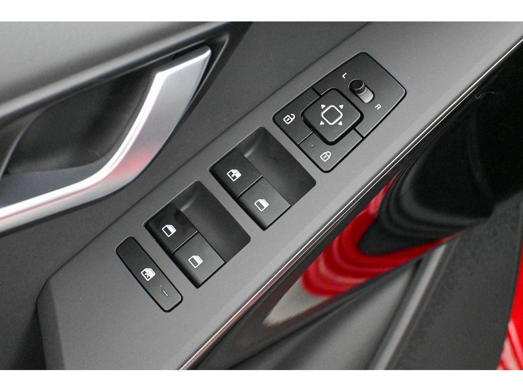 new 2025 Kia Niro Plug-In Hybrid car, priced at $35,885