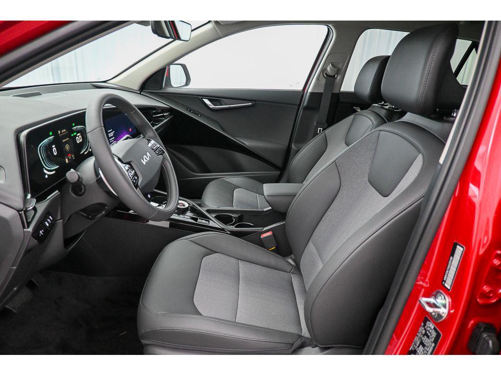 new 2025 Kia Niro Plug-In Hybrid car, priced at $35,885