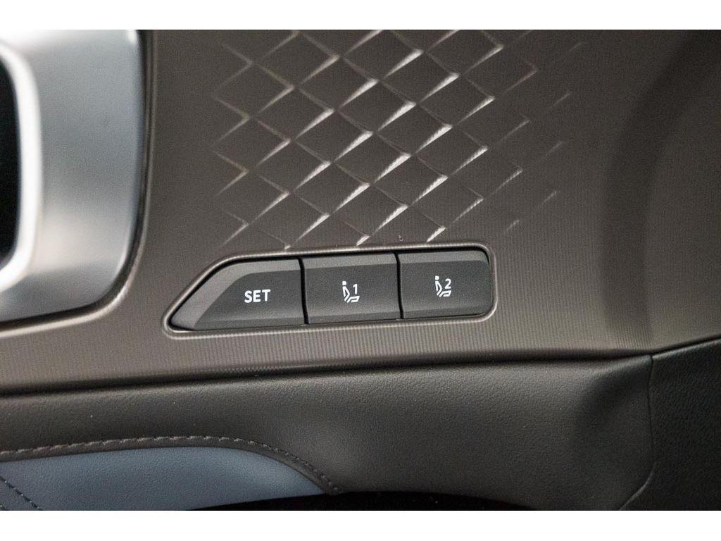 new 2025 Kia Sorento Hybrid car, priced at $48,320
