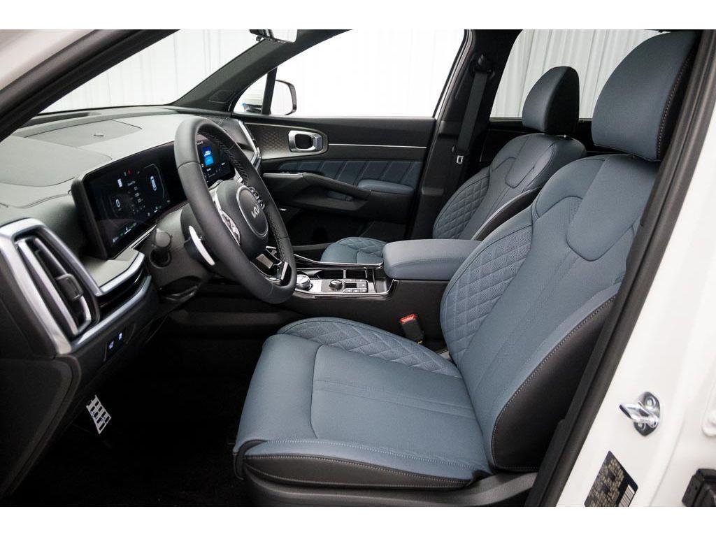 new 2025 Kia Sorento Hybrid car, priced at $48,320