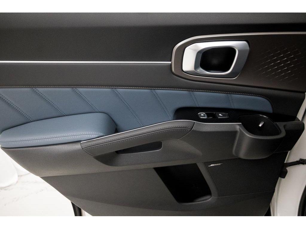 new 2025 Kia Sorento Hybrid car, priced at $48,320