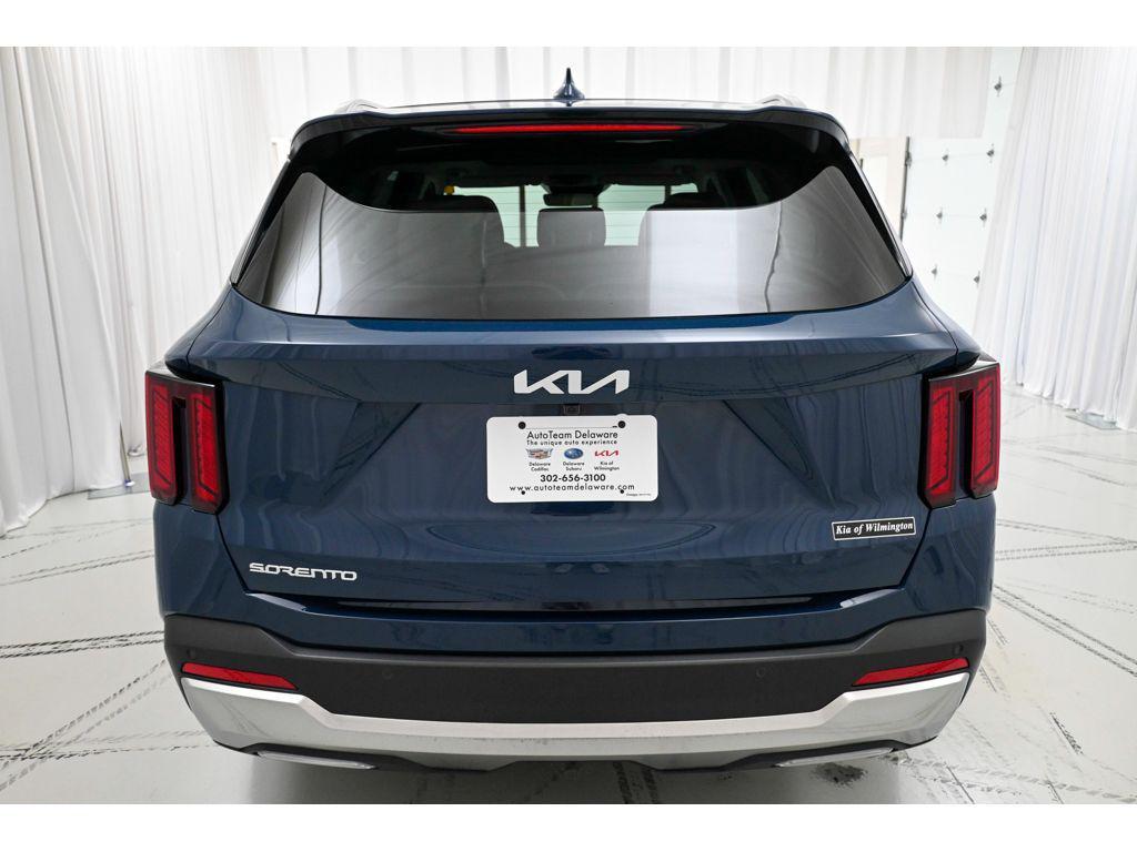 used 2025 Kia Sorento car, priced at $34,400