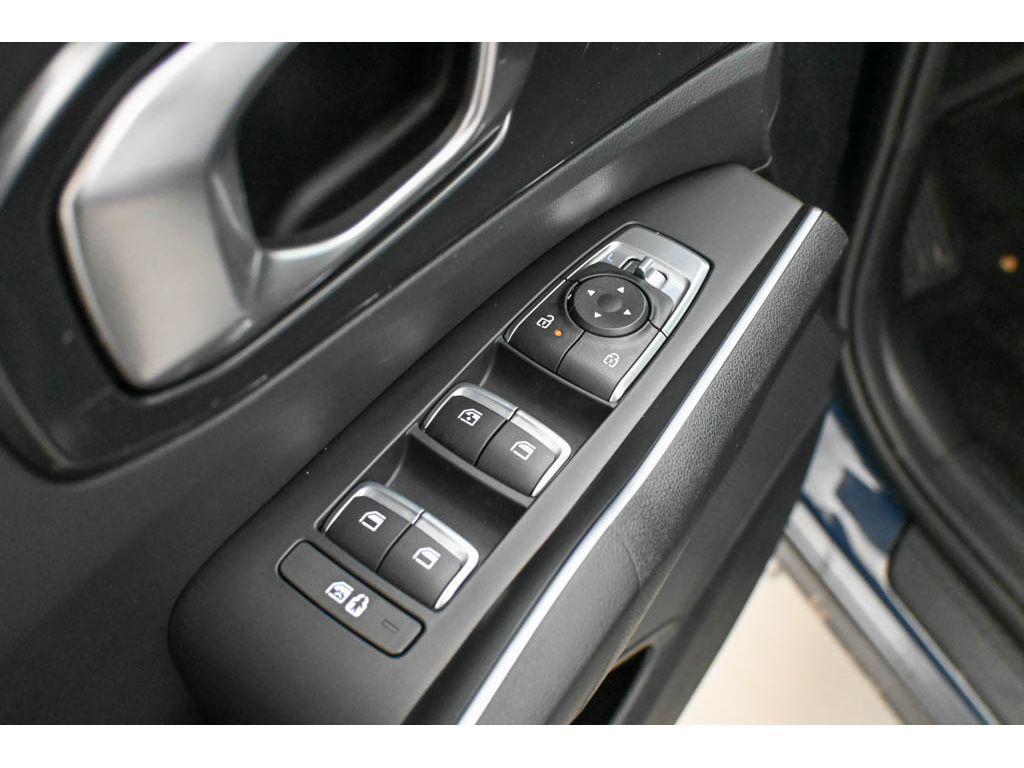 used 2025 Kia Sorento car, priced at $32,185