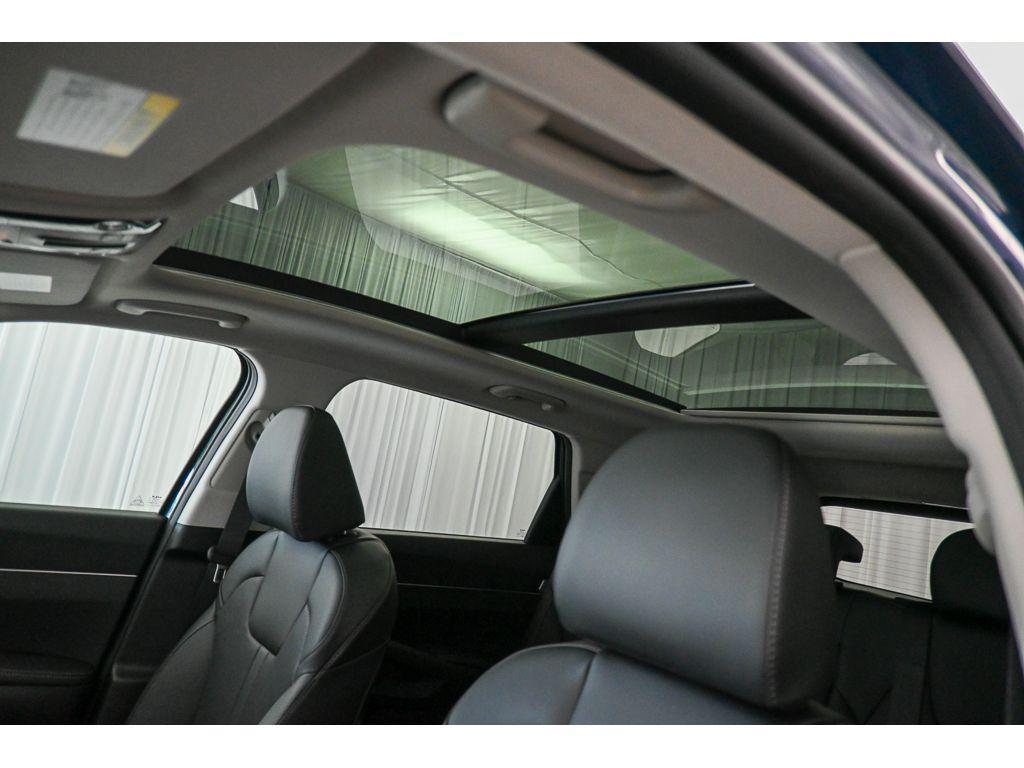 new 2025 Kia Sorento car, priced at $38,060